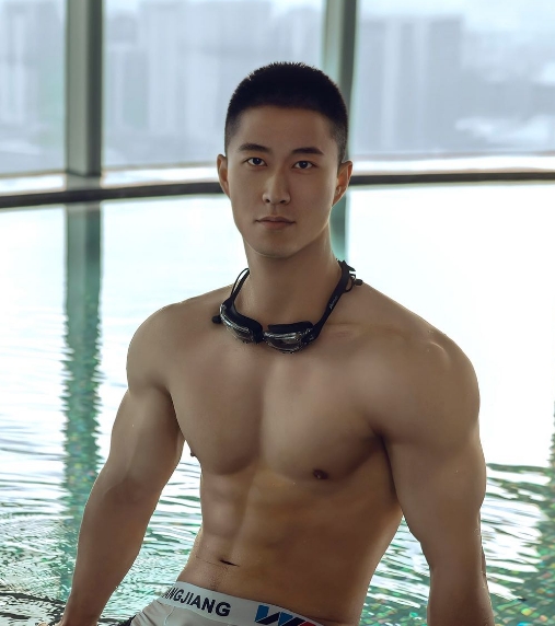 Masseurs Photo_singapore gay massage